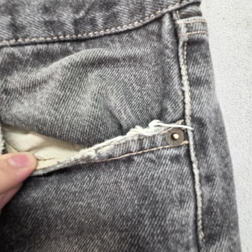 Levis‎ 501 Jeans Mens Gray Charcoal Straight Button Fly Distressed Fits 30x28